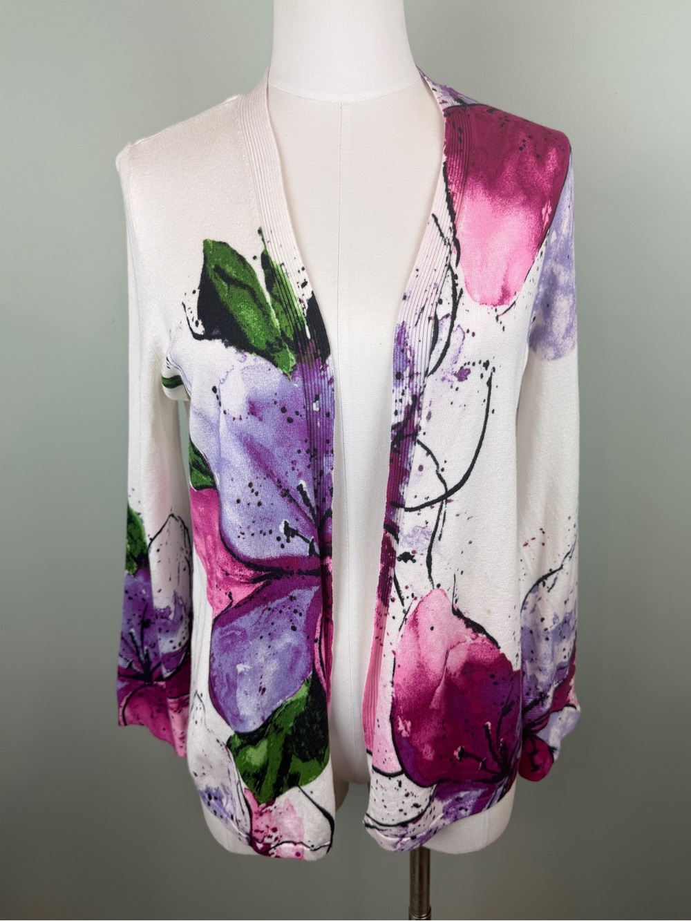 Chico’s Floral Open-Front Cardigan Sweater in White w/ Pink & Purple flowers Med